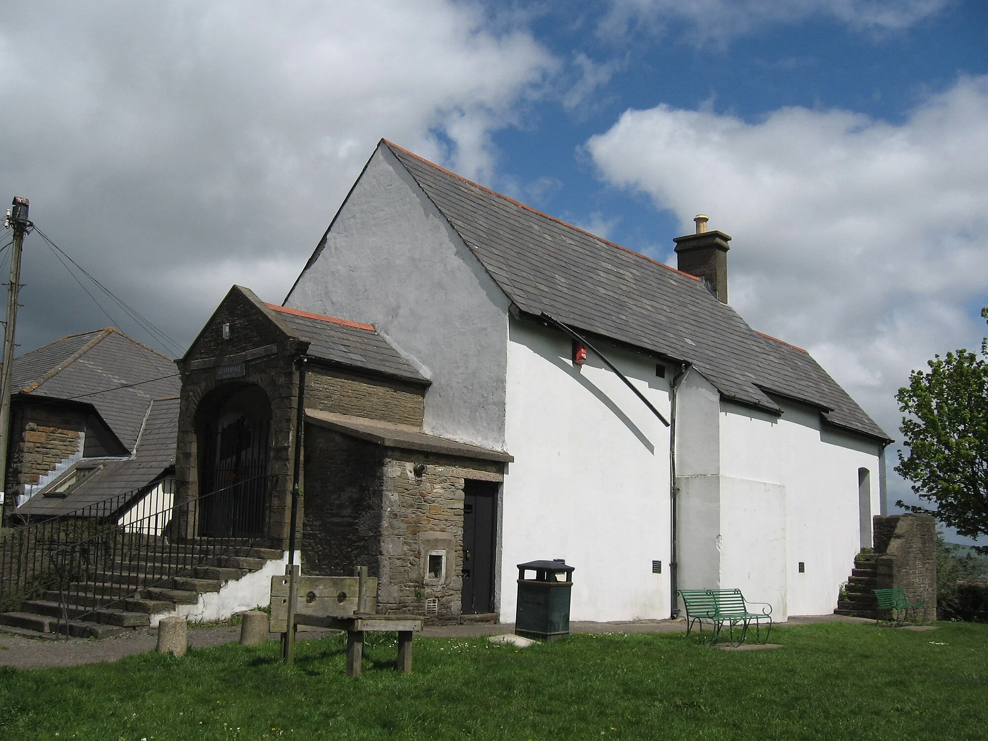 Vets in Llantrisant