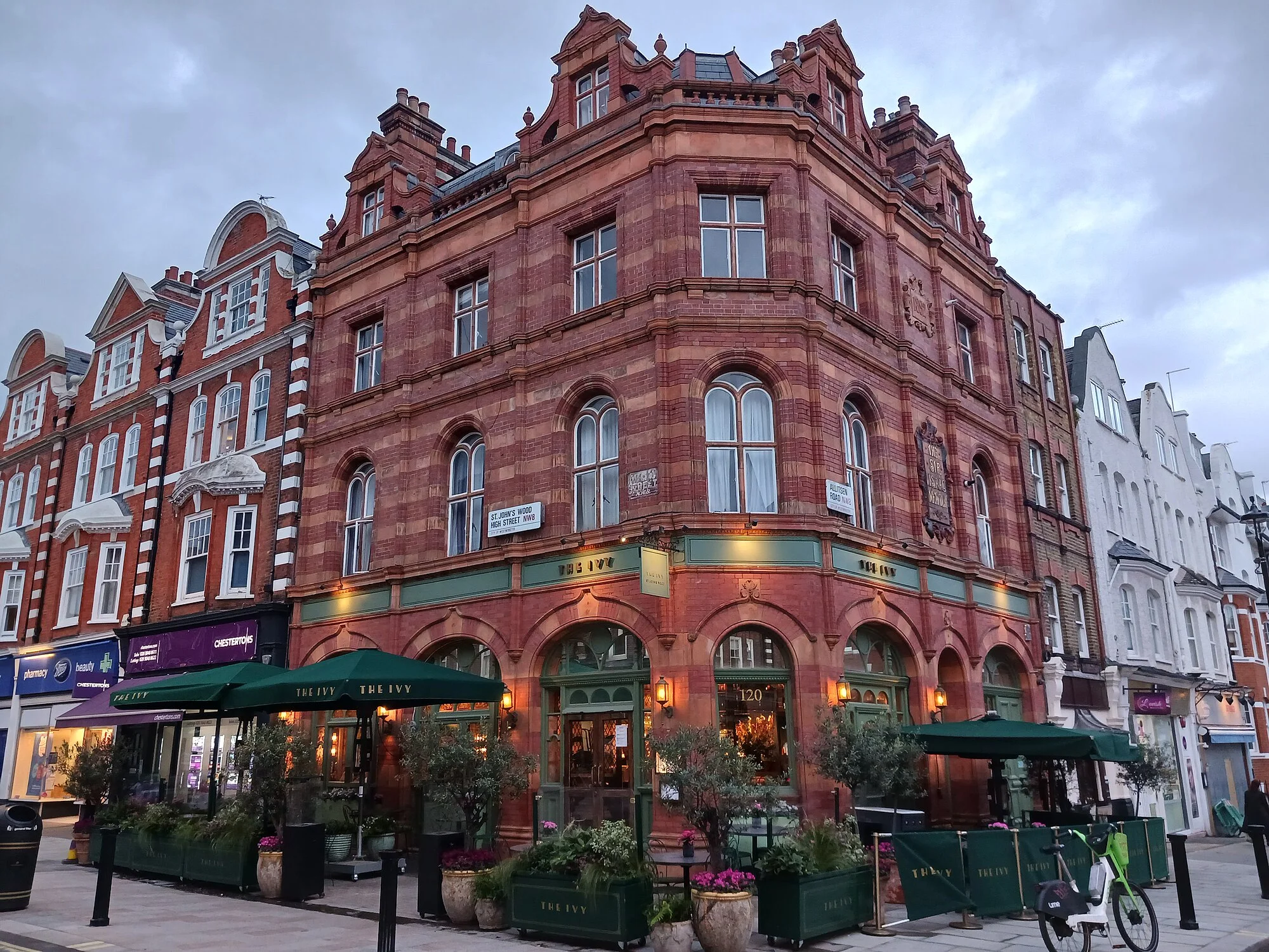 Vets in St Johns Wood